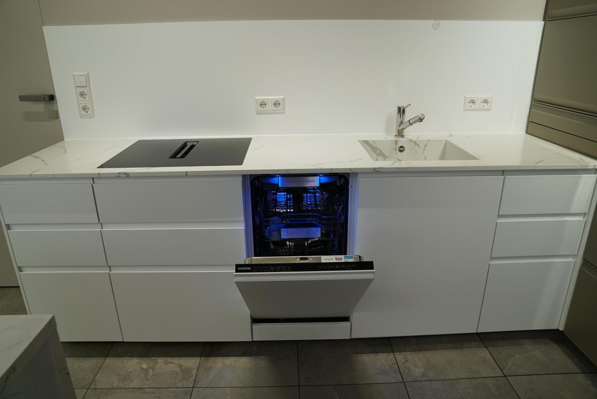 Kleine Studio-wohnung, Kontaktloser Check-in Apartment