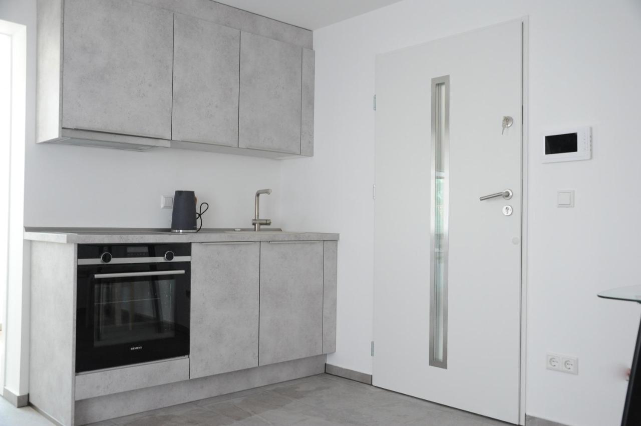 Kleine Studio-wohnung, Kontaktloser Check-in *
